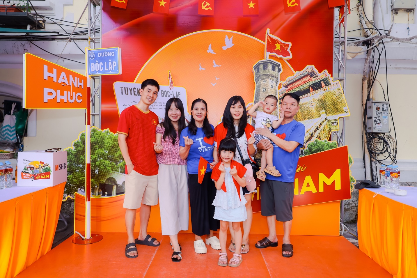 SHB đồng hành Fandom Yêu Nước: Tự hào hành trình lan toả niềm hạnh phúc là người Việt Nam- Ảnh 6. SHB đồng hành Fandom Yêu Nước: Tự hào hành trình lan toả niềm hạnh phúc là người Việt Nam- Ảnh 6.