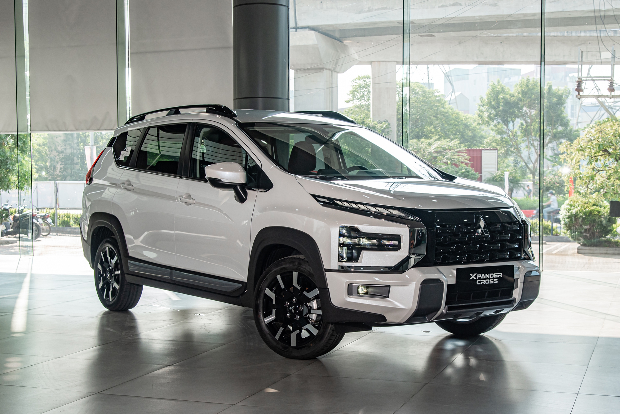 Mitsubishi Xpander 2025 vừa ra mắt đã khuyến mãi gần 80 triệu: Bản cao cấp 'trừ hết' còn dưới 600 triệu đồng, thêm áp lực cho BR-V, Veloz Cross- Ảnh 1.