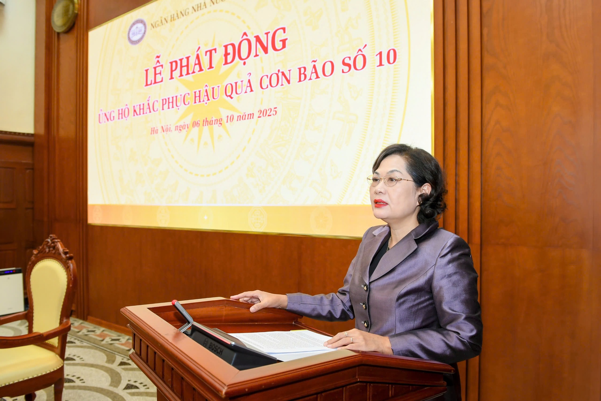 Ngân hàng Nhà nước phát động ủng hộ đồng bào khắc phục thiệt hại do cơn bão số 10- Ảnh 2.