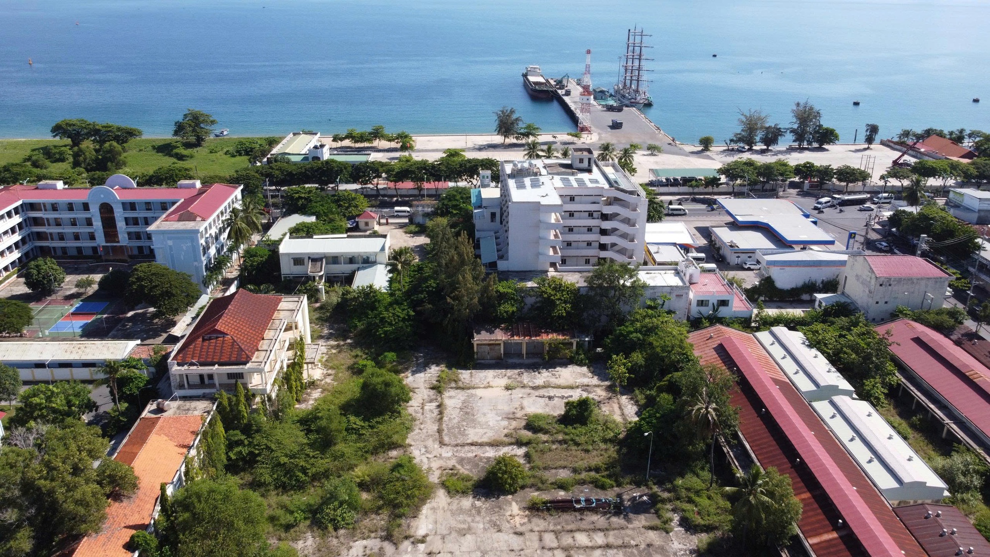 Số phận loạt dự án "đất vàng" ven biển Nha Trang- Ảnh 2.