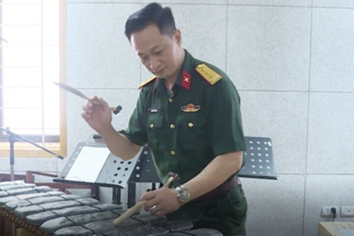 Nam NSND mang hàm Đại tá, có bằng tiến sĩ, là Phó Hiệu trưởng trường quân đội- Ảnh 1. Nam NSND mang hàm Đại tá, có bằng tiến sĩ, là Phó Hiệu trưởng trường quân đội- Ảnh 1.