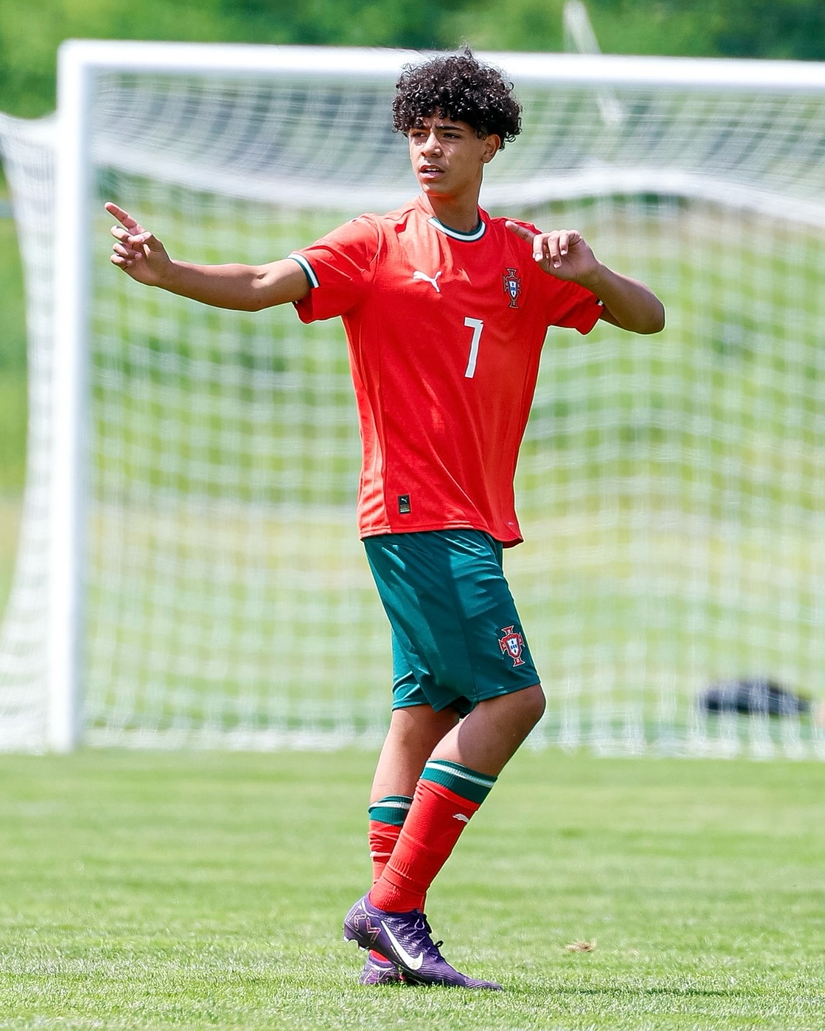 “Gen Alpha” sẽ thống trị làng túc cầu tương lai: Ronaldo Jr., Thiago Messi và hội “F1 quyền lực”- Ảnh 1.