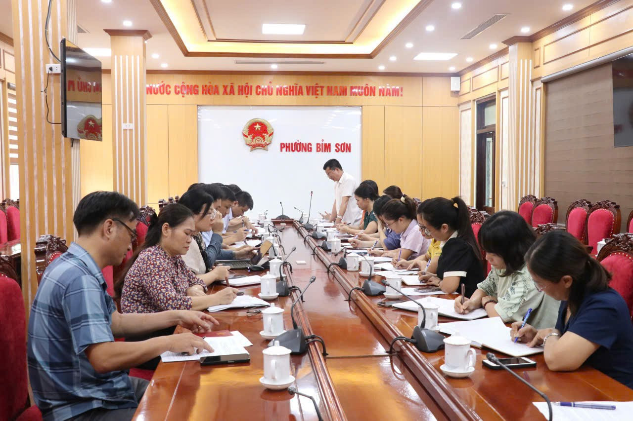 Chính quyền hai cấp: Tiền lương không phải là tất cả với cán bộ, công chức- Ảnh 2.