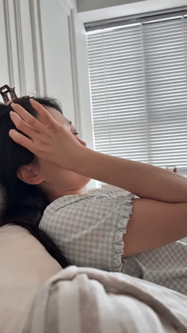 Á hậu Phương Nga khóc nức nở khi thấy Bình An đau đớn vì chấn thương thể thao- Ảnh 1. Á hậu Phương Nga khóc nức nở khi thấy Bình An đau đớn vì chấn thương thể thao- Ảnh 1.