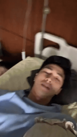 Á hậu Phương Nga khóc nức nở khi thấy Bình An đau đớn vì chấn thương thể thao- Ảnh 2. Á hậu Phương Nga khóc nức nở khi thấy Bình An đau đớn vì chấn thương thể thao- Ảnh 2.