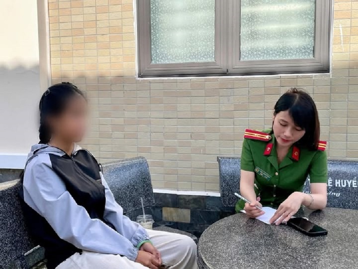 Nữ sinh viên bị 'công an giả' thao túng tâm lý, suýt mất 300 triệu đồng- Ảnh 1. Nữ sinh viên bị 'công an giả' thao túng tâm lý, suýt mất 300 triệu đồng- Ảnh 1.