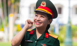 Nam NSND mang hàm Đại tá, có bằng tiến sĩ, là Phó Hiệu trưởng trường quân đội- Ảnh 6. Nam NSND mang hàm Đại tá, có bằng tiến sĩ, là Phó Hiệu trưởng trường quân đội- Ảnh 6.