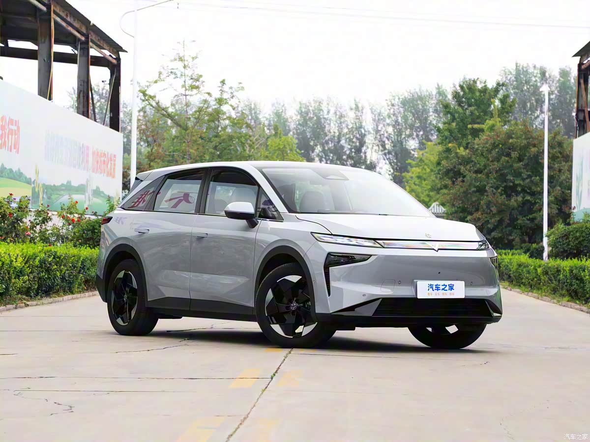 'Ông trùm' xe tải tại Việt Nam ra mắt SUV ngang cỡ Honda CR-V: đi Hà Nội-Quảng Bình chỉ trong 1 lần sạc, giá chưa tới 500 triệu đồng- Ảnh 2.