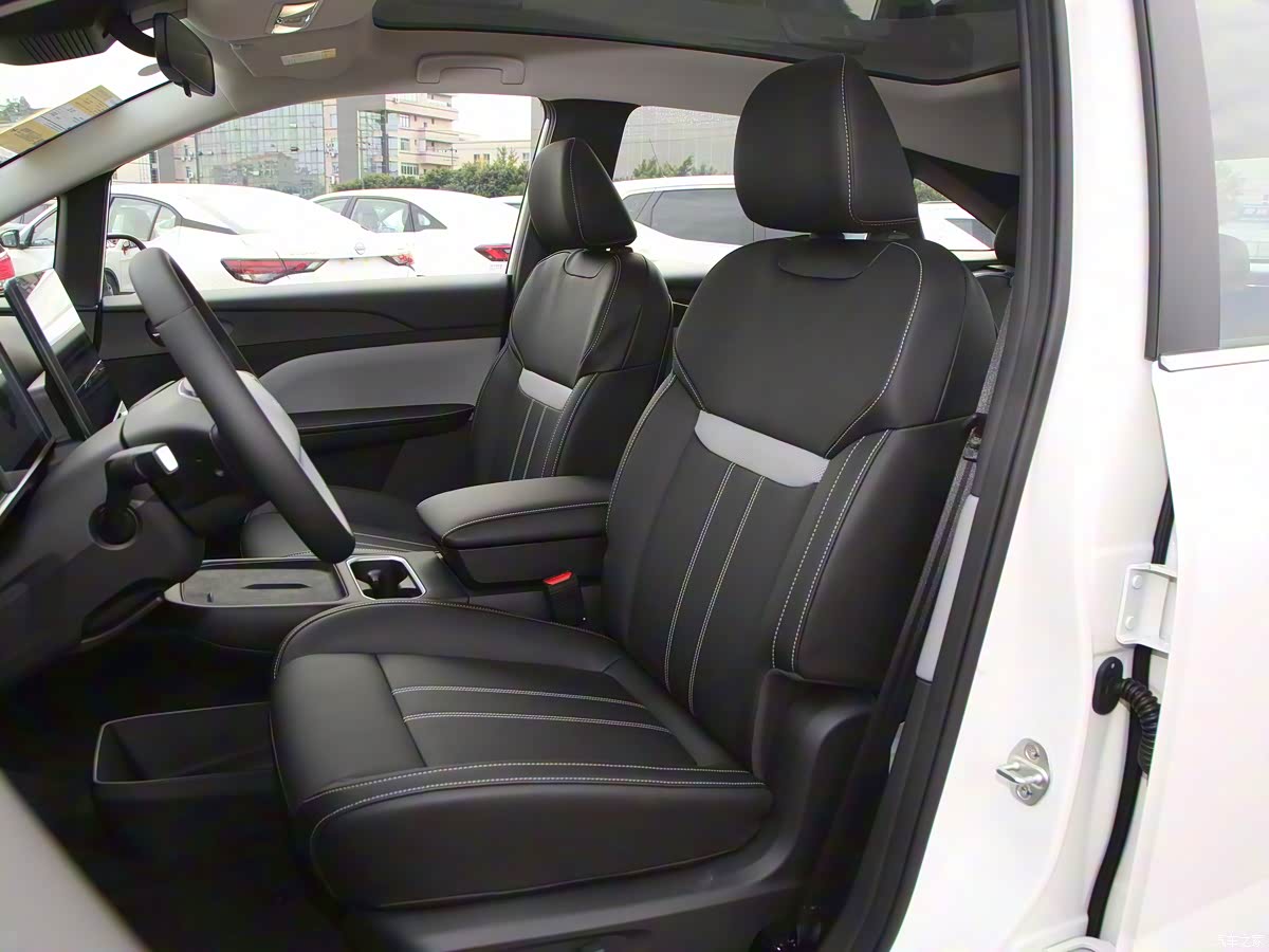 'Ông trùm' xe tải tại Việt Nam ra mắt SUV ngang cỡ Honda CR-V: đi Hà Nội-Quảng Bình chỉ trong 1 lần sạc, giá chưa tới 500 triệu đồng- Ảnh 5.