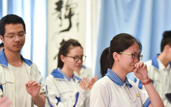 Thi ĐH đạt Á khoa toàn quốc nhưng vẫn bị đánh trượt, nữ sinh 20 tuổi kiện Sở Giáo dục và đòi bồi thường 3.000 đồng- Ảnh 1.