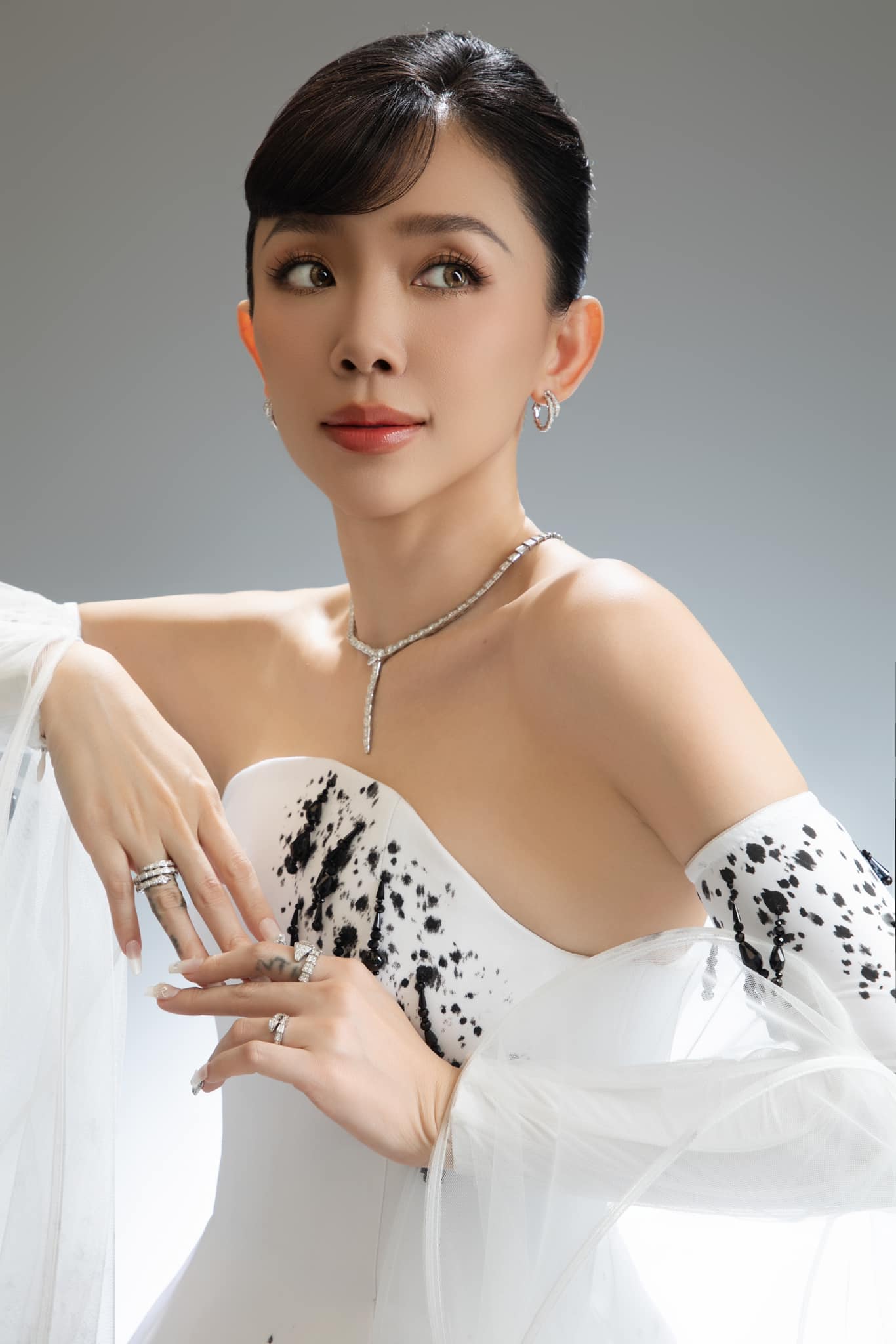 Tóc Tiên sao lại thế này?- Ảnh 6. Tóc Tiên sao lại thế này?- Ảnh 6.