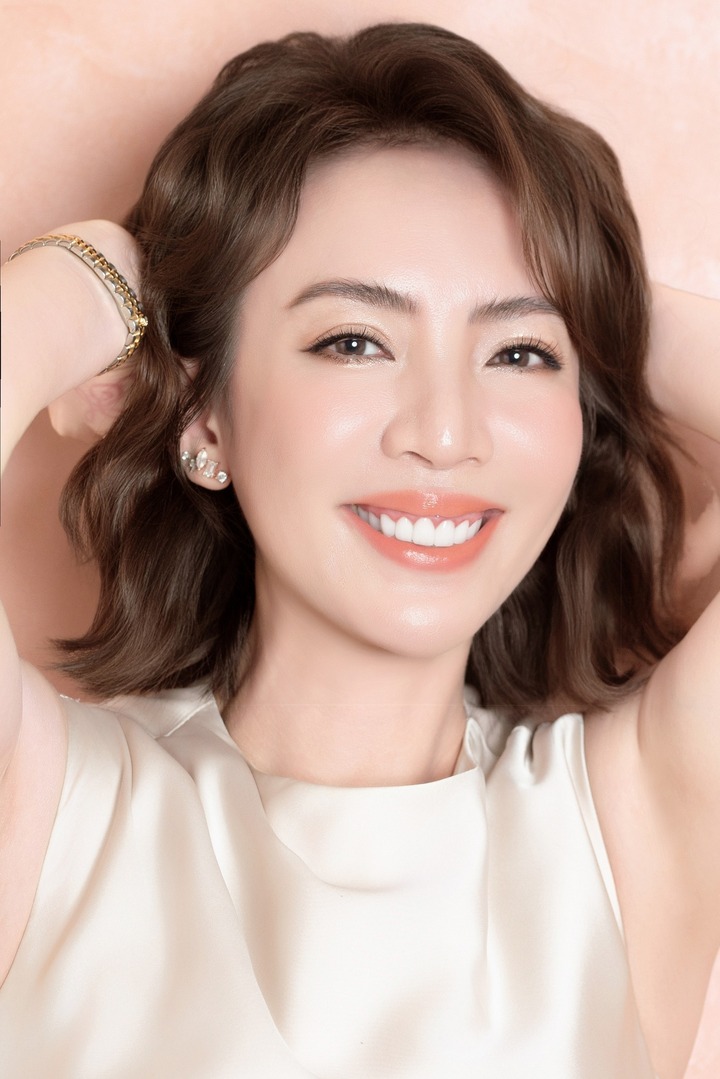 'Hoa hậu làng hài' đi diễn cát-xê 10 nghìn đồng, giờ làm bà chủ, giàu 'nứt vách'- Ảnh 2.