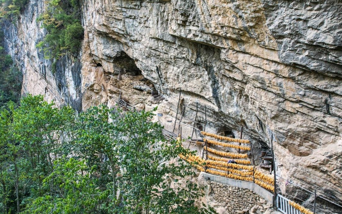 Có gì bên trong biệt thự gỗ 5 tầng "mọc" ra từ vách đá, thiết kế thông minh, được trả 18 tỷ chủ nhân cũng không bán?- Ảnh 11. Có gì bên trong biệt thự gỗ 5 tầng "mọc" ra từ vách đá, thiết kế thông minh, được trả 18 tỷ chủ nhân cũng không bán?- Ảnh 11.