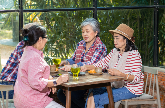 Cụ bà 60 tuổi, lương hưu 15 triệu đồng lên kế hoạch dưỡng già không phiền đến ai: Tự lo, tự vui, tự an nhiên- Ảnh 2.