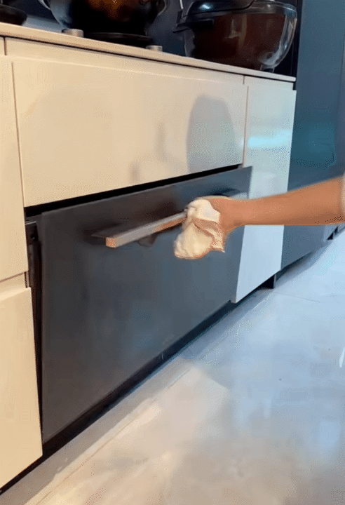 Hội chị em phát sốt trước căn bếp trong mơ của gia chủ như tổng tài - biệt phủ nghìn m² chỉ là nền!- Ảnh 4. Hội chị em phát sốt trước căn bếp trong mơ của gia chủ như tổng tài - biệt phủ nghìn m² chỉ là nền!- Ảnh 4.