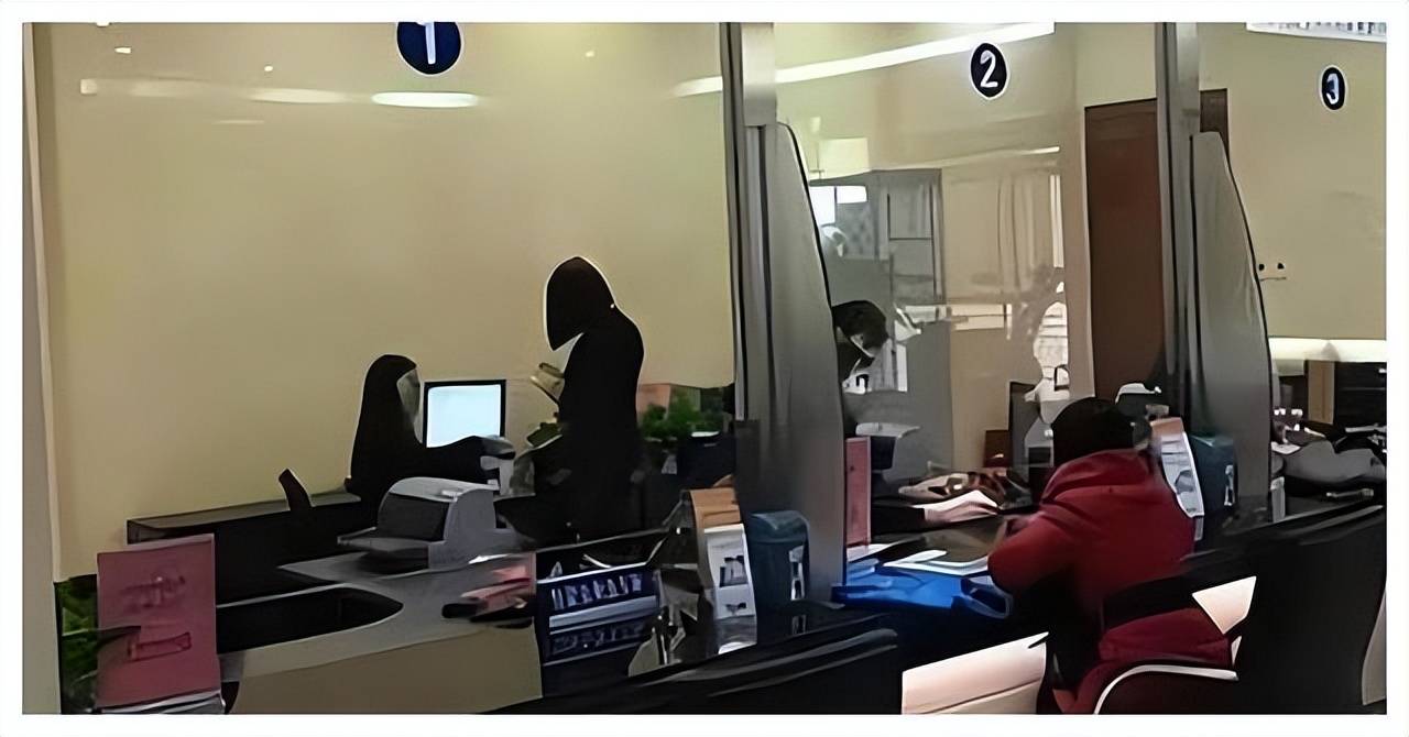 Đại gia gửi 179 tỷ đồng vào ngân hàng, 5 tháng sau kiểm tra thấy tài khoản 0 đồng: Ngân hàng nói không chịu trách nhiệm- Ảnh 1. Đại gia gửi 179 tỷ đồng vào ngân hàng, 5 tháng sau kiểm tra thấy tài khoản 0 đồng: Ngân hàng nói không chịu trách nhiệm- Ảnh 1.