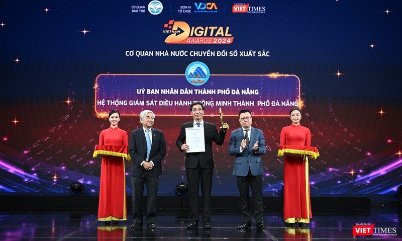 Vinh danh loạt đơn vị, sản phẩm và giải pháp chuyển đổi số năm 2025- Ảnh 1.