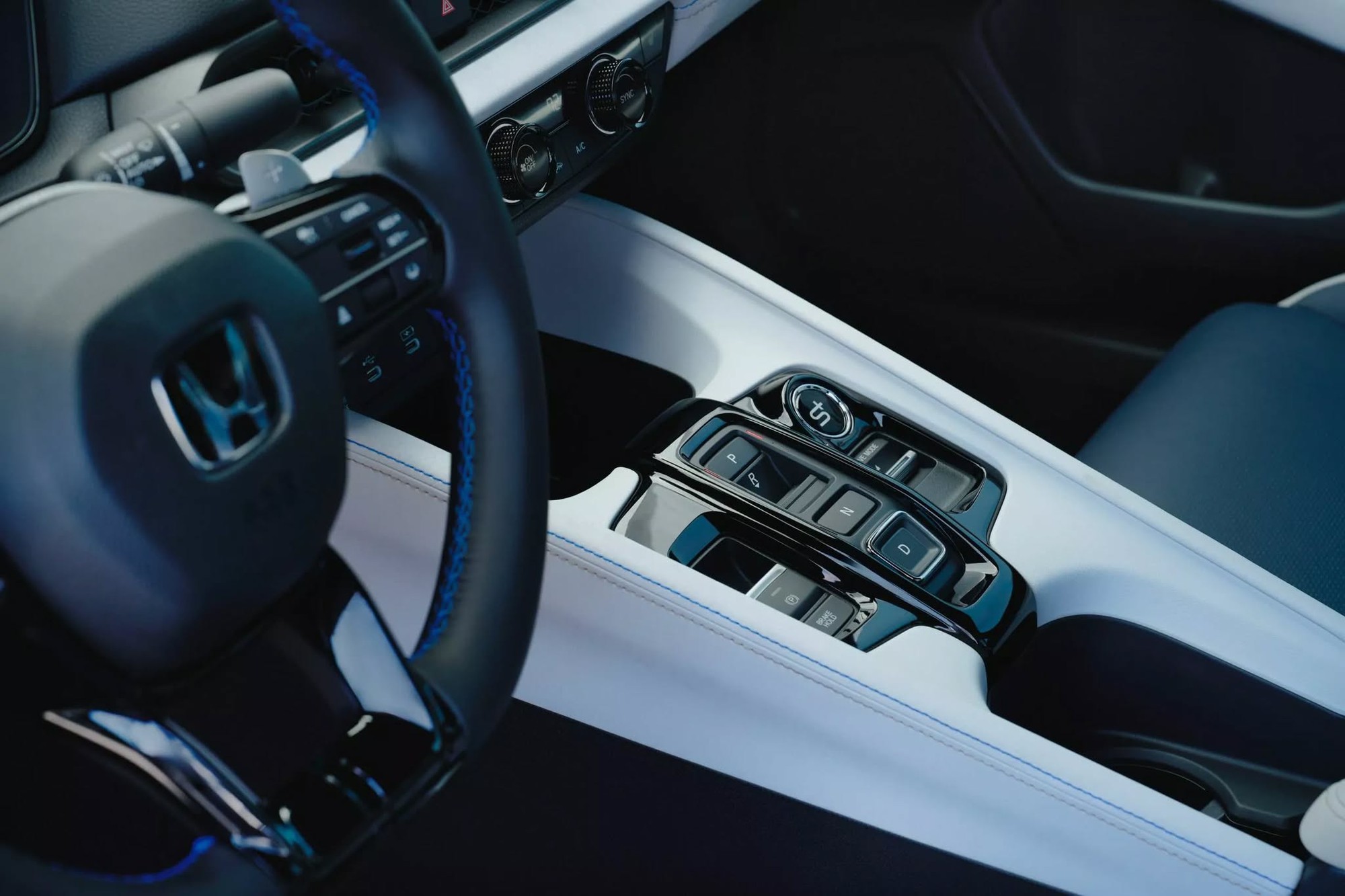 Mẫu xe thể thao nhiều điểm chung với Honda Civic này vừa ra mắt 1 tháng đã nhận 2.400 đơn hàng: Gấp 8 lần dự kiến, điều bất ngờ là khách hàng chủ yếu đã lớn tuổi- Ảnh 8.