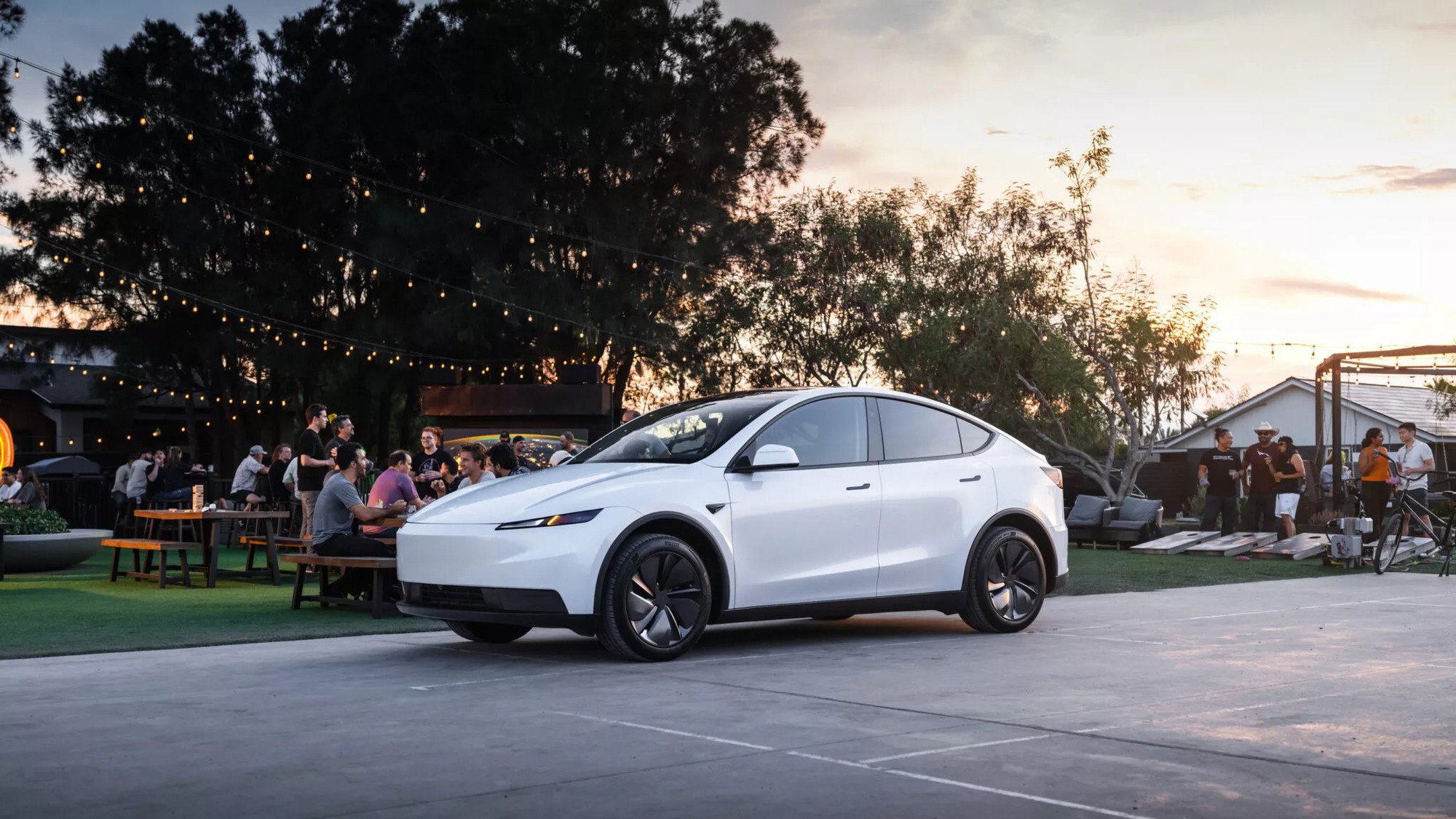 Tesla ra mắt phiên bản giá rẻ cho xe điện Model 3 và Model Y: Giá thấp nhất tương đương 975 triệu, quyết đấu xe Trung Quốc- Ảnh 3.