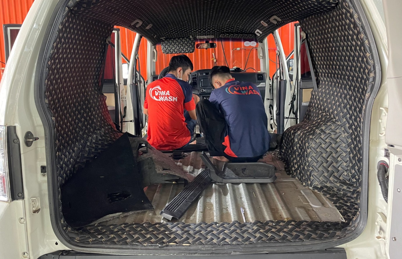 VinaWash: Nơi mỗi chiếc xe được kể một câu chuyện mới- Ảnh 2. VinaWash: Nơi mỗi chiếc xe được kể một câu chuyện mới- Ảnh 2.