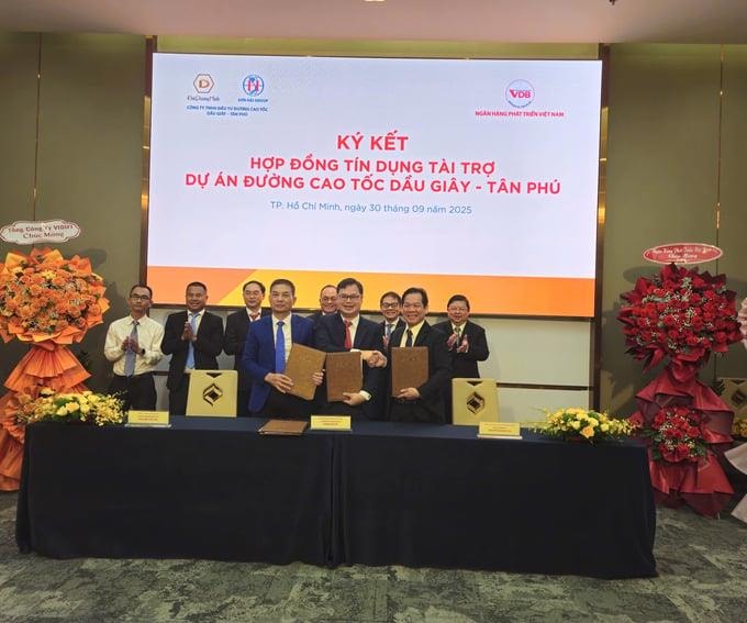 THACO, Tập đoàn Sơn Hải chuẩn bị vay 100.000 tỷ đồng từ ngân hàng để thực hiện nhiều dự án hạ tầng giao thông cả nước- Ảnh 1.