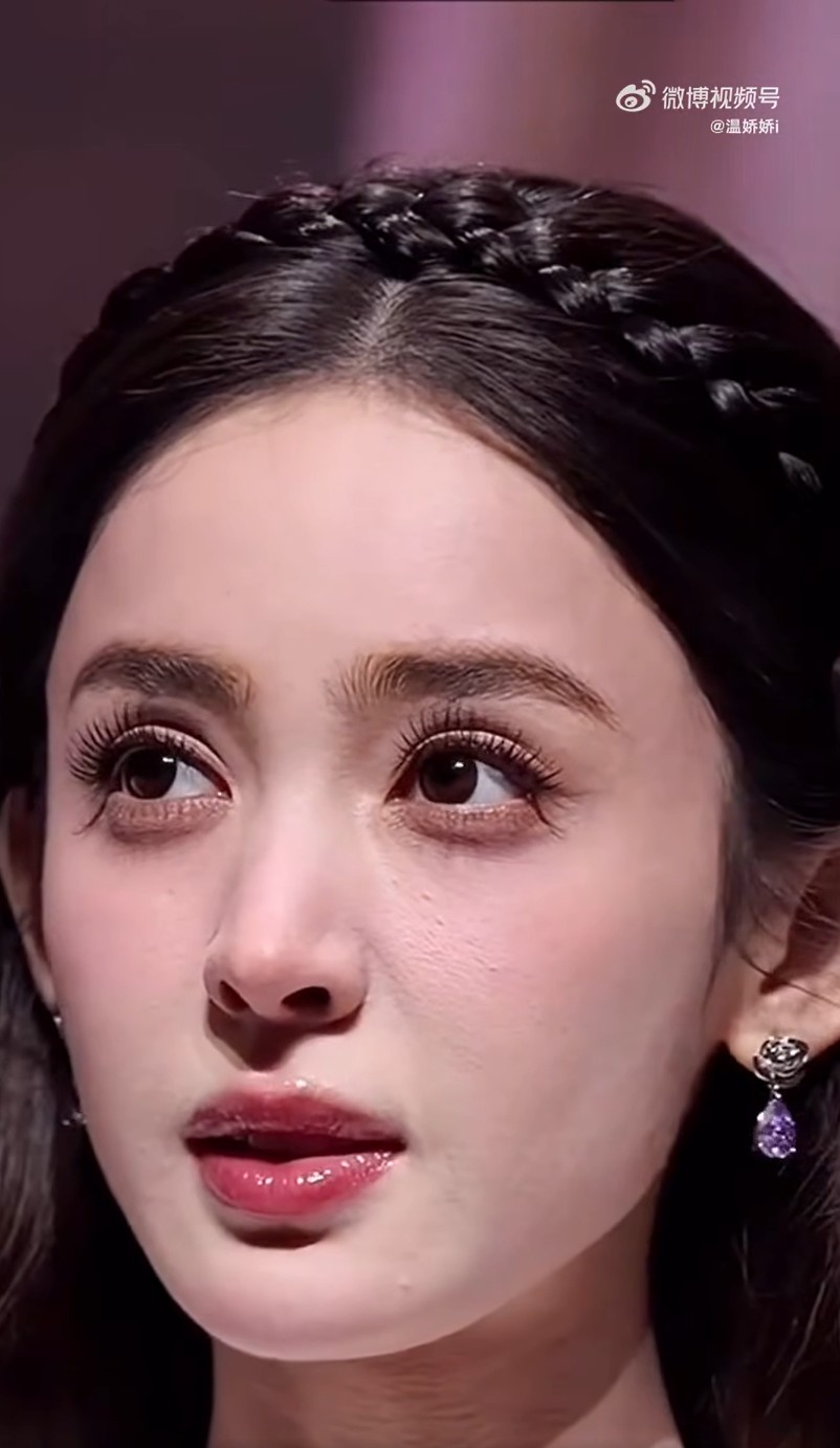 Ai đứng cùng mỹ nhân này cũng thành tàng hình hết: Đẹp nhất trần đời hiếm người bì nổi, 360 độ góc nào cũng phong thần- Ảnh 1. Ai đứng cùng mỹ nhân này cũng thành tàng hình hết: Đẹp nhất trần đời hiếm người bì nổi, 360 độ góc nào cũng phong thần- Ảnh 1.