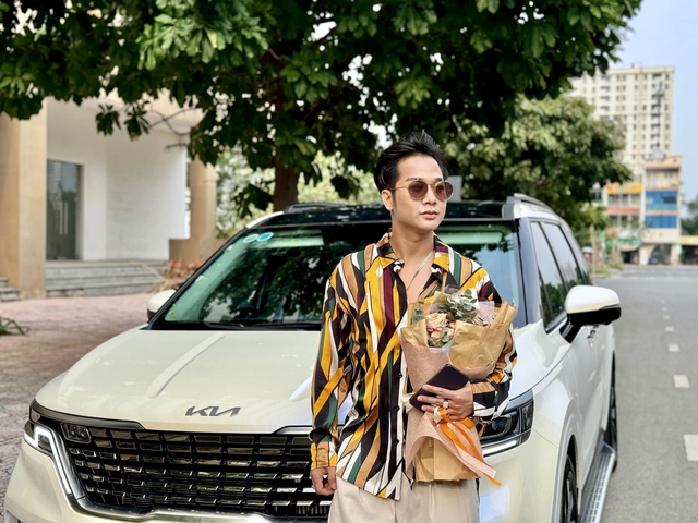 Ca sĩ Việt 4 lần chết hụt gang tấc: Bị đột quỵ 2 lần, lập sẵn di chúc phòng bất trắc- Ảnh 4. Ca sĩ Việt 4 lần chết hụt gang tấc: Bị đột quỵ 2 lần, lập sẵn di chúc phòng bất trắc- Ảnh 4.