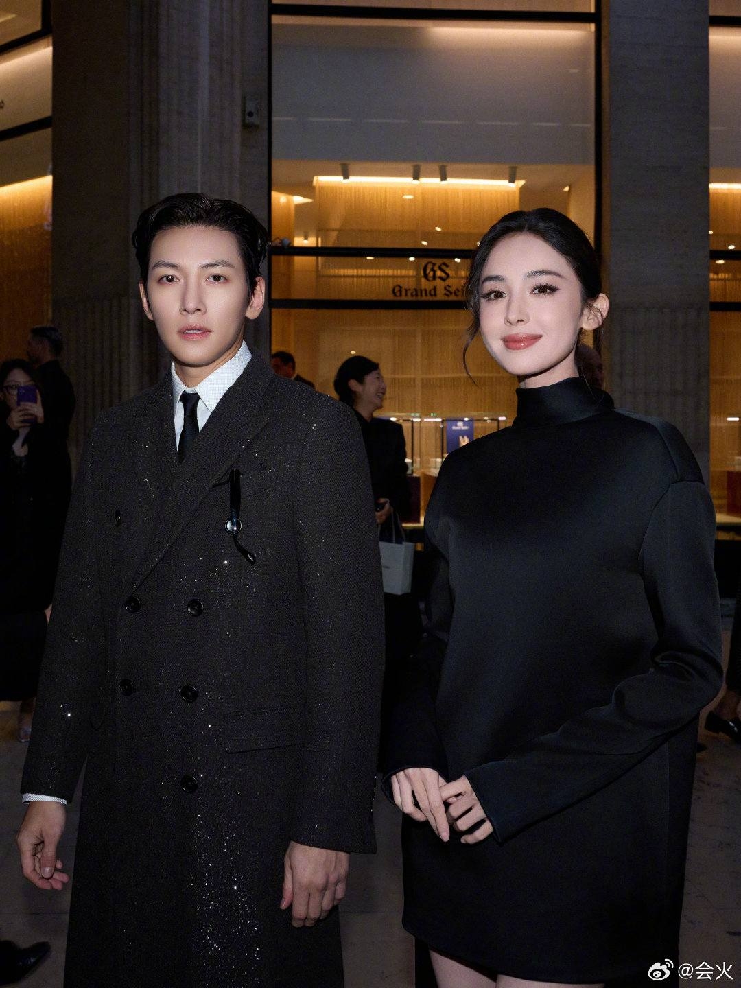 Ai đứng cùng mỹ nhân này cũng thành tàng hình hết: Đẹp nhất trần đời hiếm người bì nổi, 360 độ góc nào cũng phong thần- Ảnh 11. Ai đứng cùng mỹ nhân này cũng thành tàng hình hết: Đẹp nhất trần đời hiếm người bì nổi, 360 độ góc nào cũng phong thần- Ảnh 11.