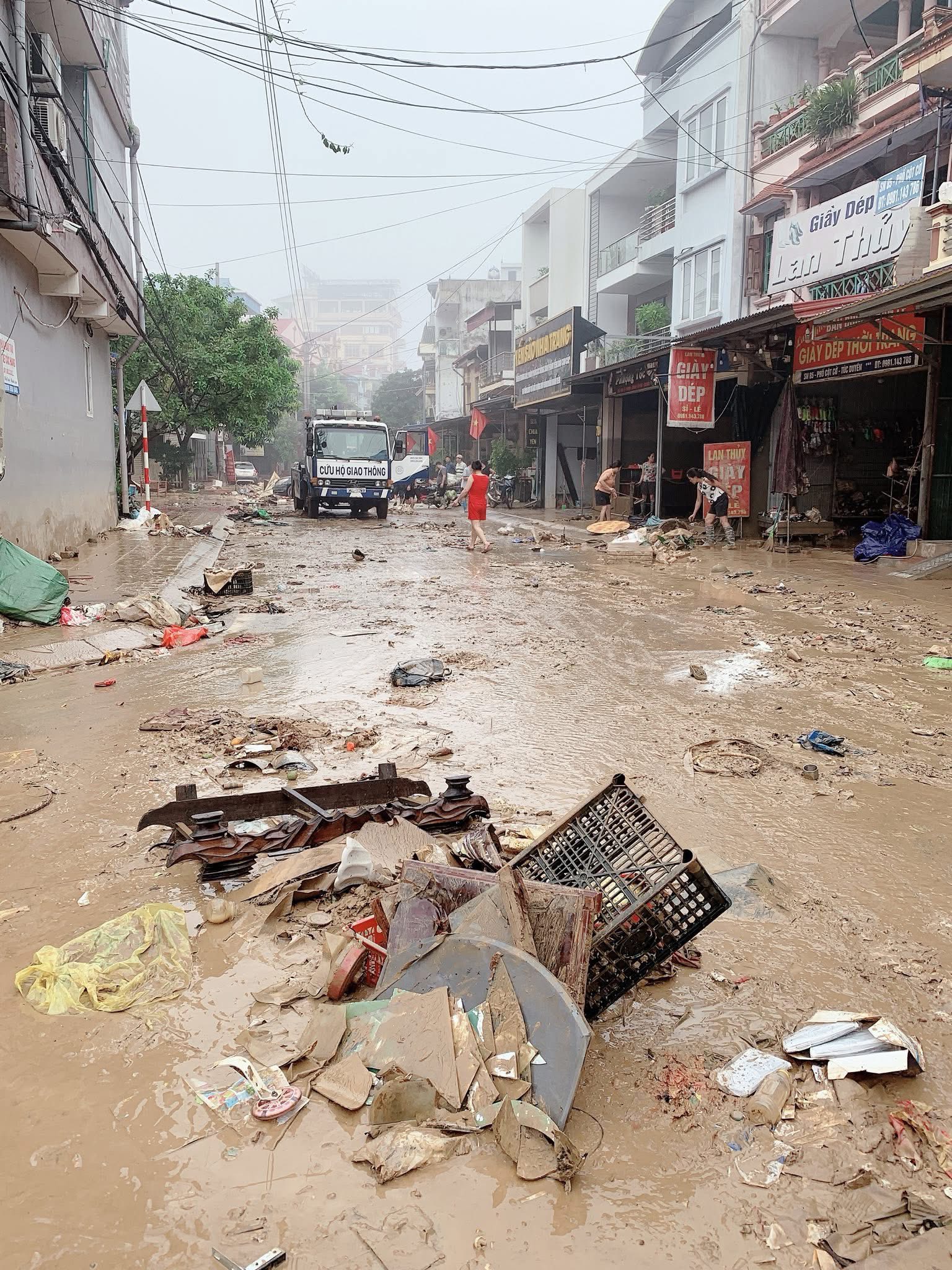 Lũ rút, Thái Nguyên hiện lên với một khung cảnh tan hoang đến xót xa- Ảnh 10. Lũ rút, Thái Nguyên hiện lên với một khung cảnh tan hoang đến xót xa- Ảnh 10.