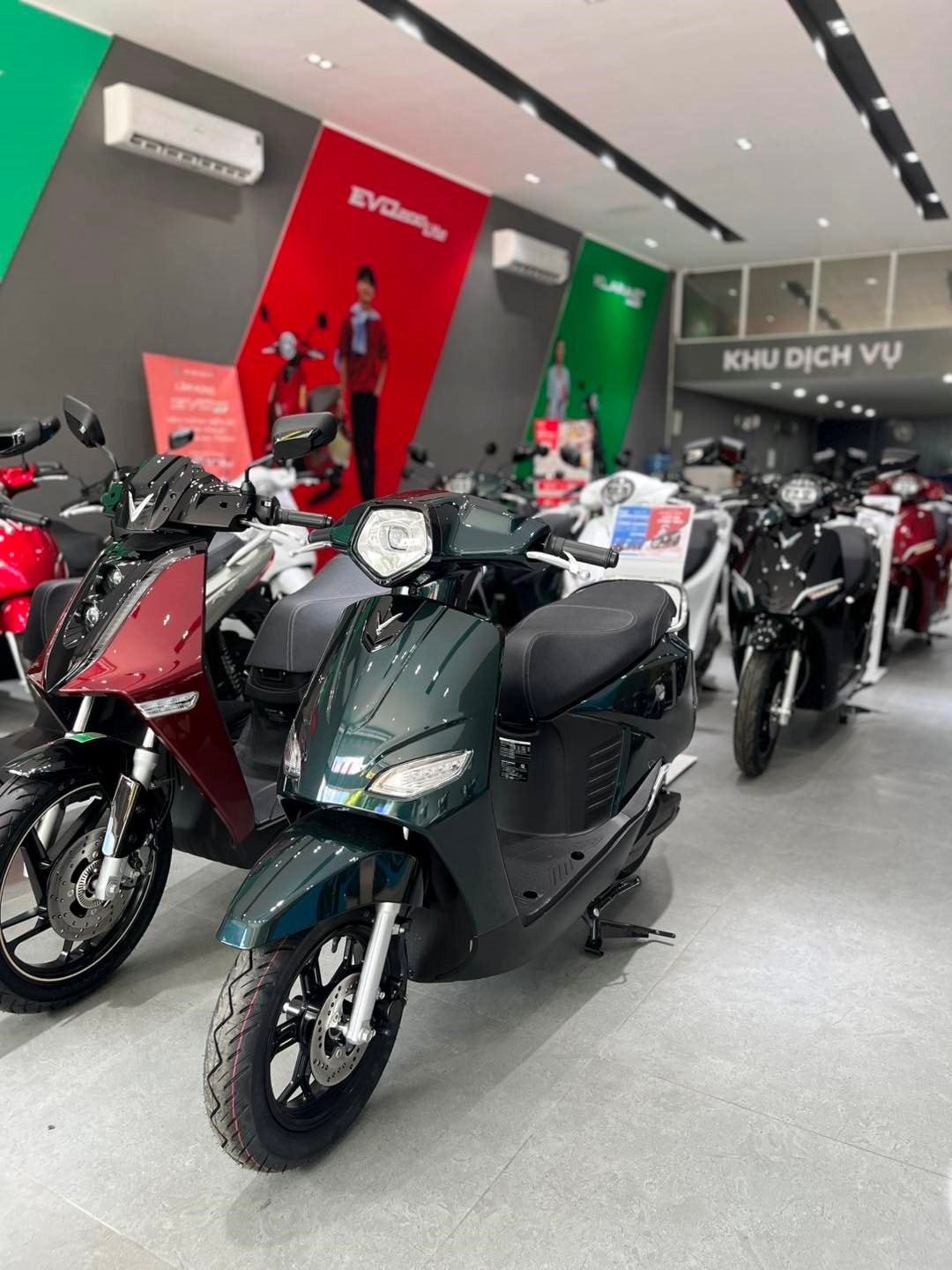 Đại lý báo VinFast Vero X mới tinh đã về: Màn hình TFT mới, cốp siêu lớn, giá thực tế chỉ hơn 30 triệu- Ảnh 1. Đại lý báo VinFast Vero X mới tinh đã về: Màn hình TFT mới, cốp siêu lớn, giá thực tế chỉ hơn 30 triệu- Ảnh 1.