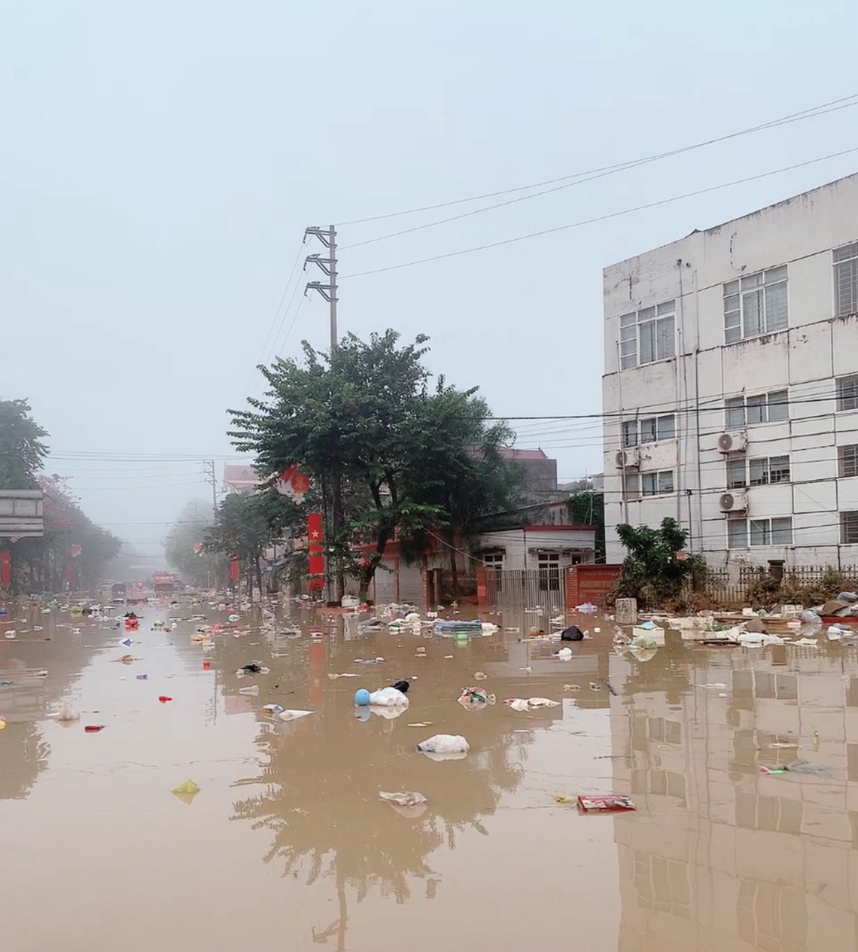 Lũ rút, Thái Nguyên hiện lên với một khung cảnh tan hoang đến xót xa- Ảnh 7. Lũ rút, Thái Nguyên hiện lên với một khung cảnh tan hoang đến xót xa- Ảnh 7.