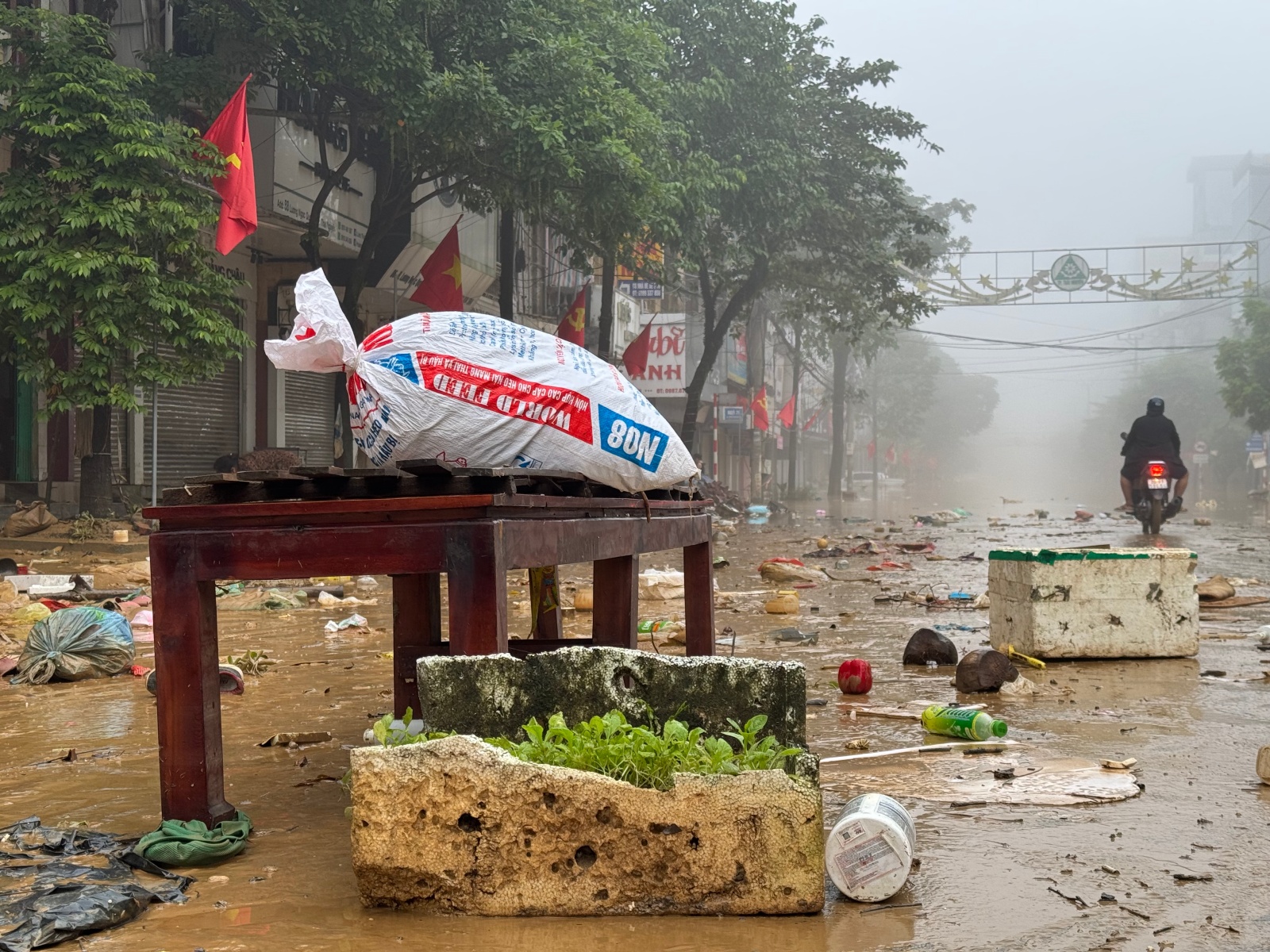 Cảnh tượng khó tin ở Trung tâm Thái Nguyên ngày 9/10- Ảnh 22. Cảnh tượng khó tin ở Trung tâm Thái Nguyên ngày 9/10- Ảnh 22.