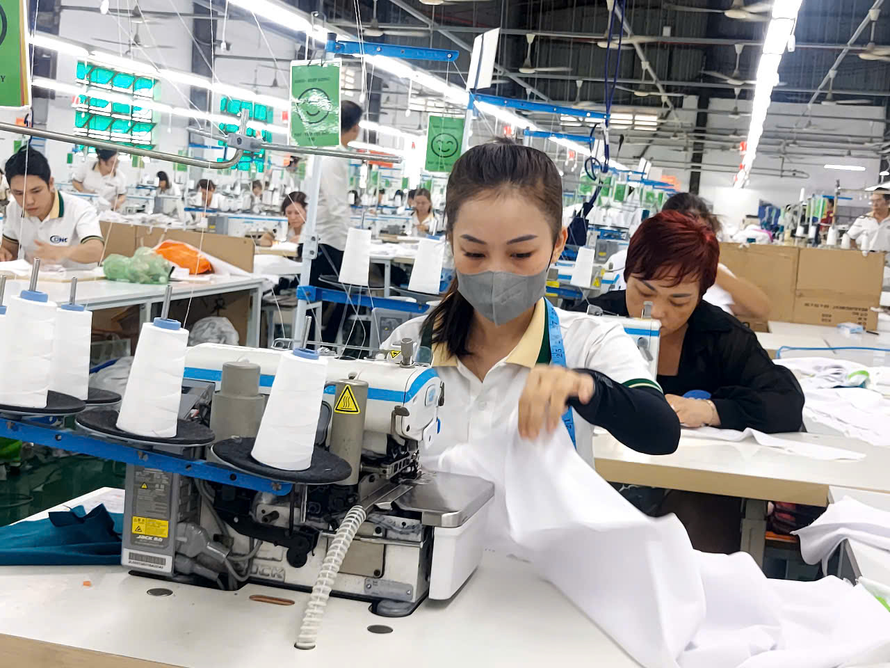 Vùng lương tối thiểu năm 2026 tại TP HCM được đề xuất ra sao?- Ảnh 1. Vùng lương tối thiểu năm 2026 tại TP HCM được đề xuất ra sao?- Ảnh 1.