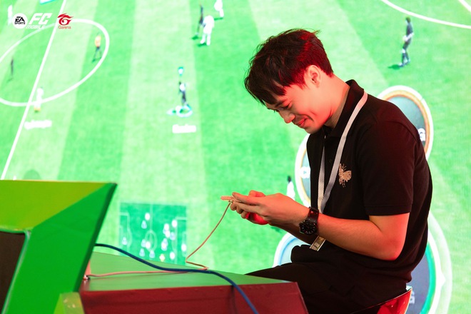 Công Phượng, Văn Hậu, Hoàng Đức… cùng hội quân trong EA SPORTS FC Mobile Việt Nam- Ảnh 5. Công Phượng, Văn Hậu, Hoàng Đức… cùng hội quân trong EA SPORTS FC Mobile Việt Nam- Ảnh 5.