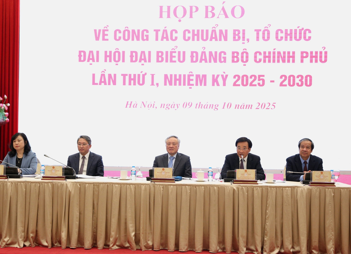 Phó Thủ tướng: Sau sân bay, bến cảng, tư nhân sẽ làm những công trình lớn, công nghệ cao- Ảnh 2. Phó Thủ tướng: Sau sân bay, bến cảng, tư nhân sẽ làm những công trình lớn, công nghệ cao- Ảnh 2.
