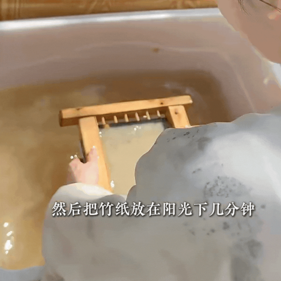 Phú bà ở biệt phủ 1200m2 làm gì lúc rảnh: Mang 5000 con tằm về làm chăn tặng mẹ chồng, chặt tre ngay tại nhà làm giấy tặng chồng, bảo sao được yêu chiều đến thế!- Ảnh 29.