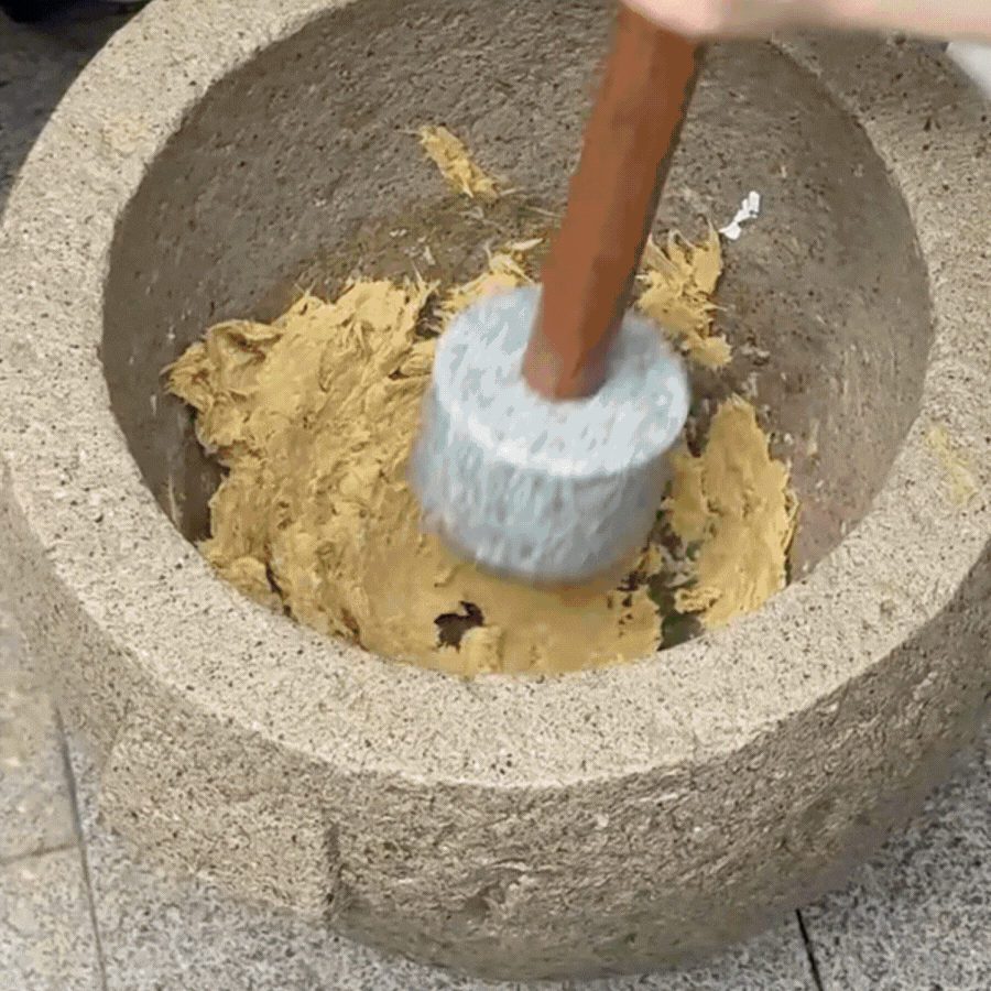 Phú bà ở biệt phủ 1200m2 làm gì lúc rảnh: Mang 5000 con tằm về làm chăn tặng mẹ chồng, chặt tre ngay tại nhà làm giấy tặng chồng, bảo sao được yêu chiều đến thế!- Ảnh 26.