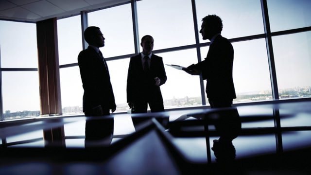 Hai chiếc ghế, một quyền lực: Sự trở lại của mô hình “đồng CEO” trong kỷ nguyên lãnh đạo phức hợp- Ảnh 1. Hai chiếc ghế, một quyền lực: Sự trở lại của mô hình “đồng CEO” trong kỷ nguyên lãnh đạo phức hợp- Ảnh 1.