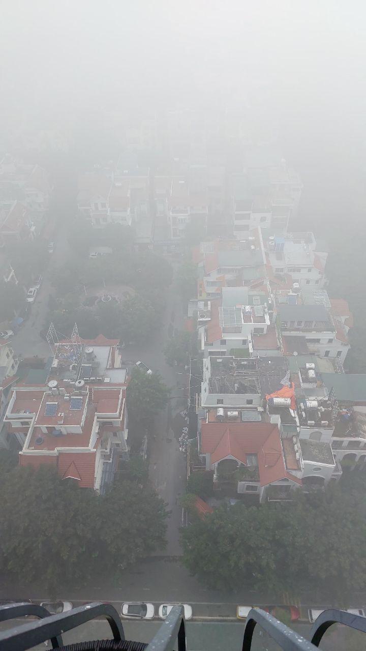 Hà Nội sáng nay sương mù dày đặc- Ảnh 3.