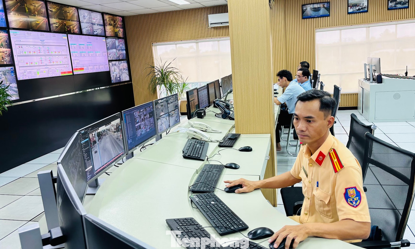 'Check in' nơi CSGT giám sát giao thông bằng camera AI ở TPHCM- Ảnh 9. 'Check in' nơi CSGT giám sát giao thông bằng camera AI ở TPHCM- Ảnh 9.