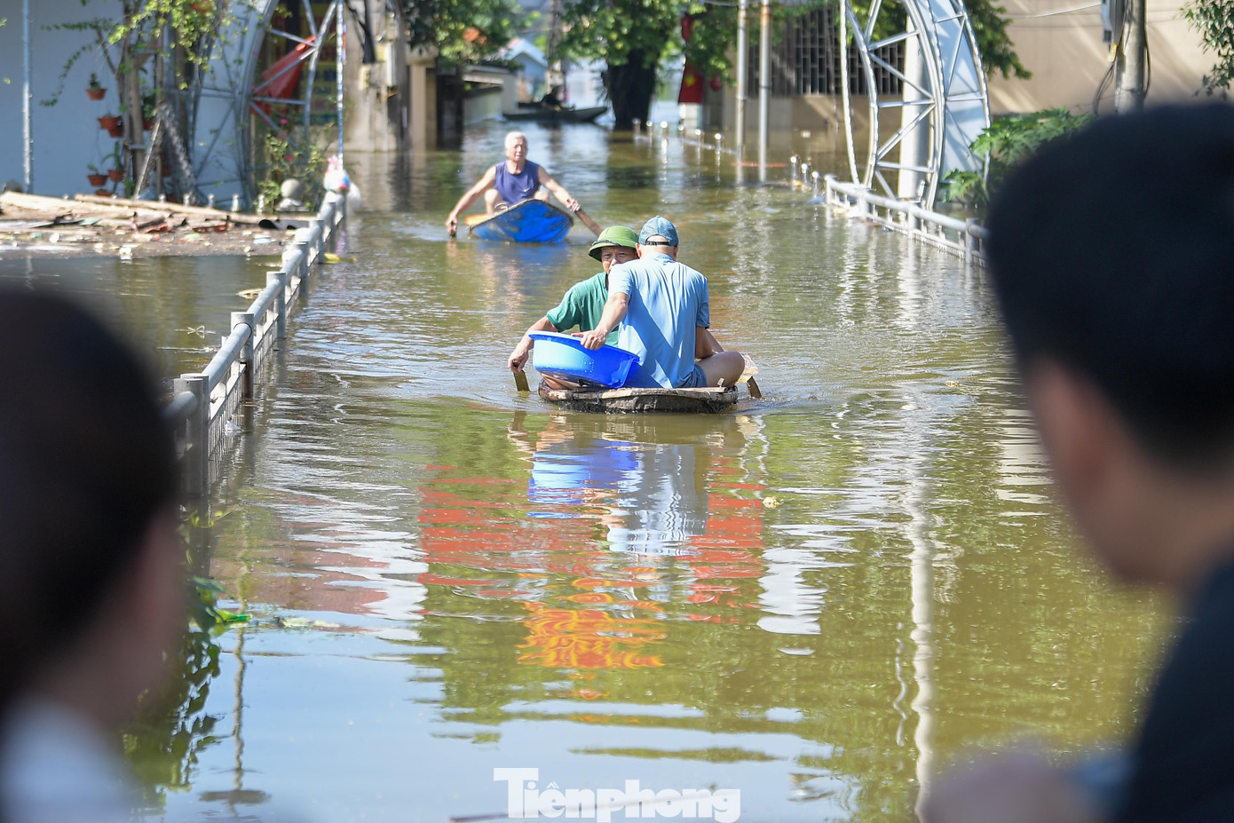 Biệt thự chìm trong biển nước, làng Quả Cảm thành ‘ốc đảo’ giữa Bắc Ninh- Ảnh 10. Biệt thự chìm trong biển nước, làng Quả Cảm thành ‘ốc đảo’ giữa Bắc Ninh- Ảnh 10.