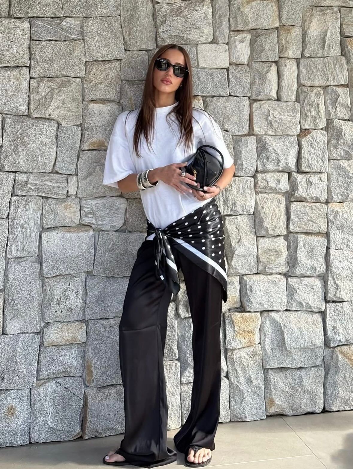 Trend tiết kiệm mà sang chảnh nhất mùa lạnh, cả MXH đều đã nhập cuộc!- Ảnh 29. Trend tiết kiệm mà sang chảnh nhất mùa lạnh, cả MXH đều đã nhập cuộc!- Ảnh 29.