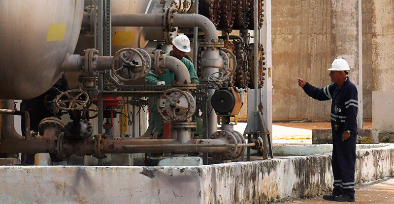 Cuba ngồi trên Cuba ngồi trên