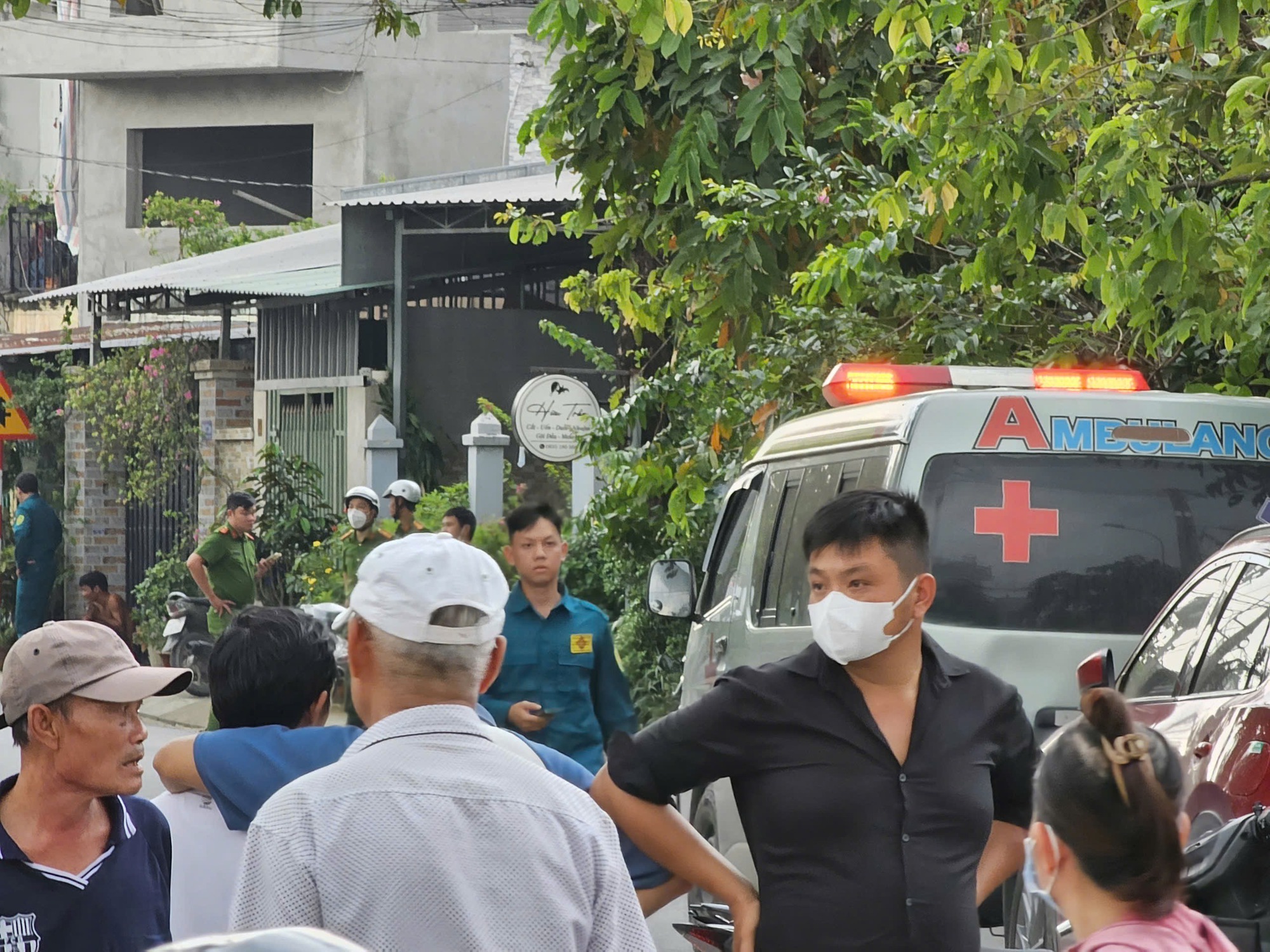 Đã xác định được danh tính cô gái tử vong trong cốp xe ô tô ở TP.HCM- Ảnh 2. Đã xác định được danh tính cô gái tử vong trong cốp xe ô tô ở TP.HCM- Ảnh 2.