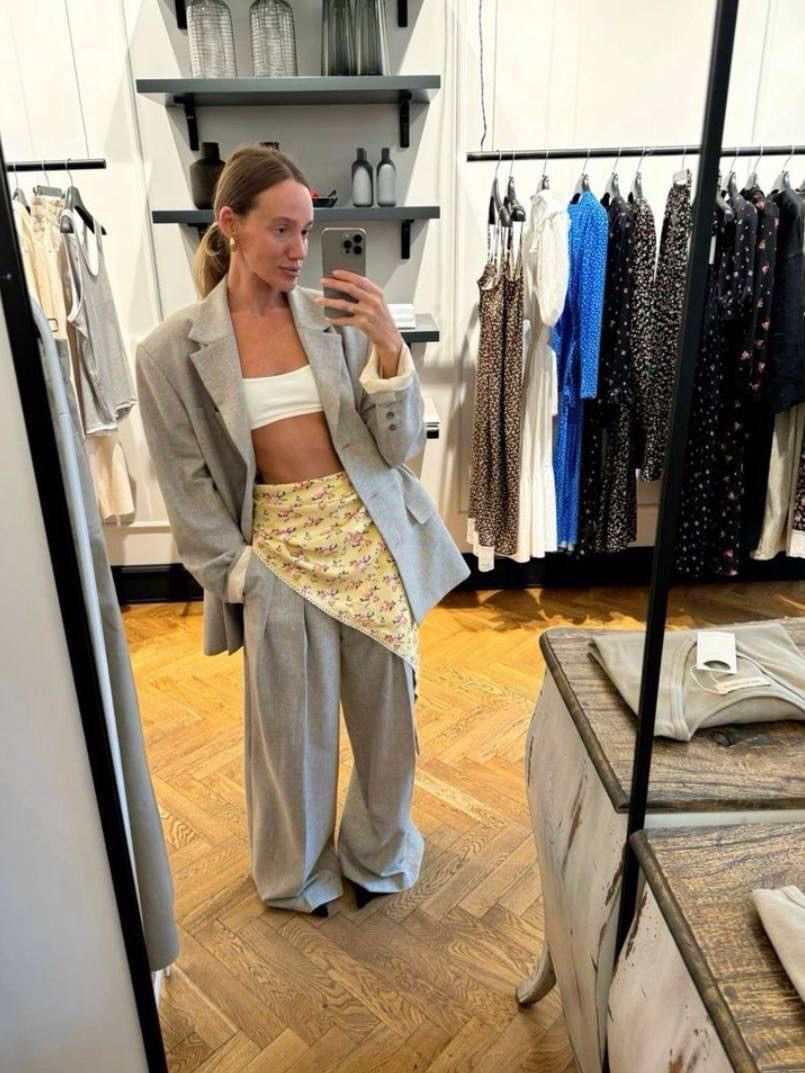 Trend tiết kiệm mà sang chảnh nhất mùa lạnh, cả MXH đều đã nhập cuộc!- Ảnh 28. Trend tiết kiệm mà sang chảnh nhất mùa lạnh, cả MXH đều đã nhập cuộc!- Ảnh 28.