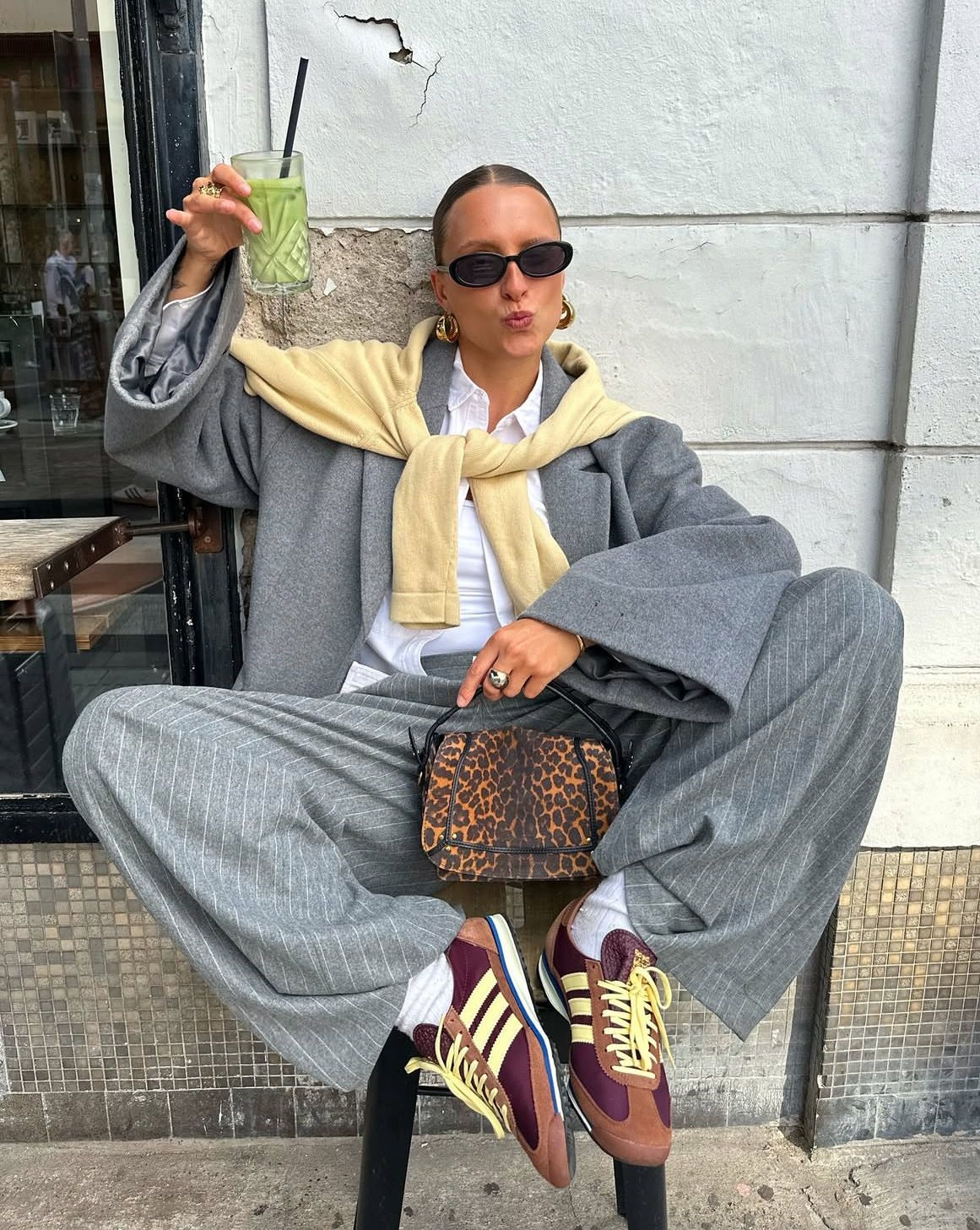 Trend tiết kiệm mà sang chảnh nhất mùa lạnh, cả MXH đều đã nhập cuộc!- Ảnh 19. Trend tiết kiệm mà sang chảnh nhất mùa lạnh, cả MXH đều đã nhập cuộc!- Ảnh 19.