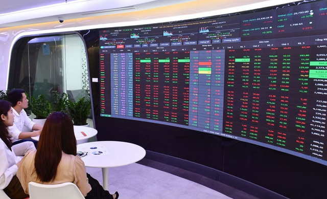 Siết quy định an toàn tài chính với công ty chứng khoán, quản lý quỹ từ tháng 12/2025- Ảnh 1. Siết quy định an toàn tài chính với công ty chứng khoán, quản lý quỹ từ tháng 12/2025- Ảnh 1.