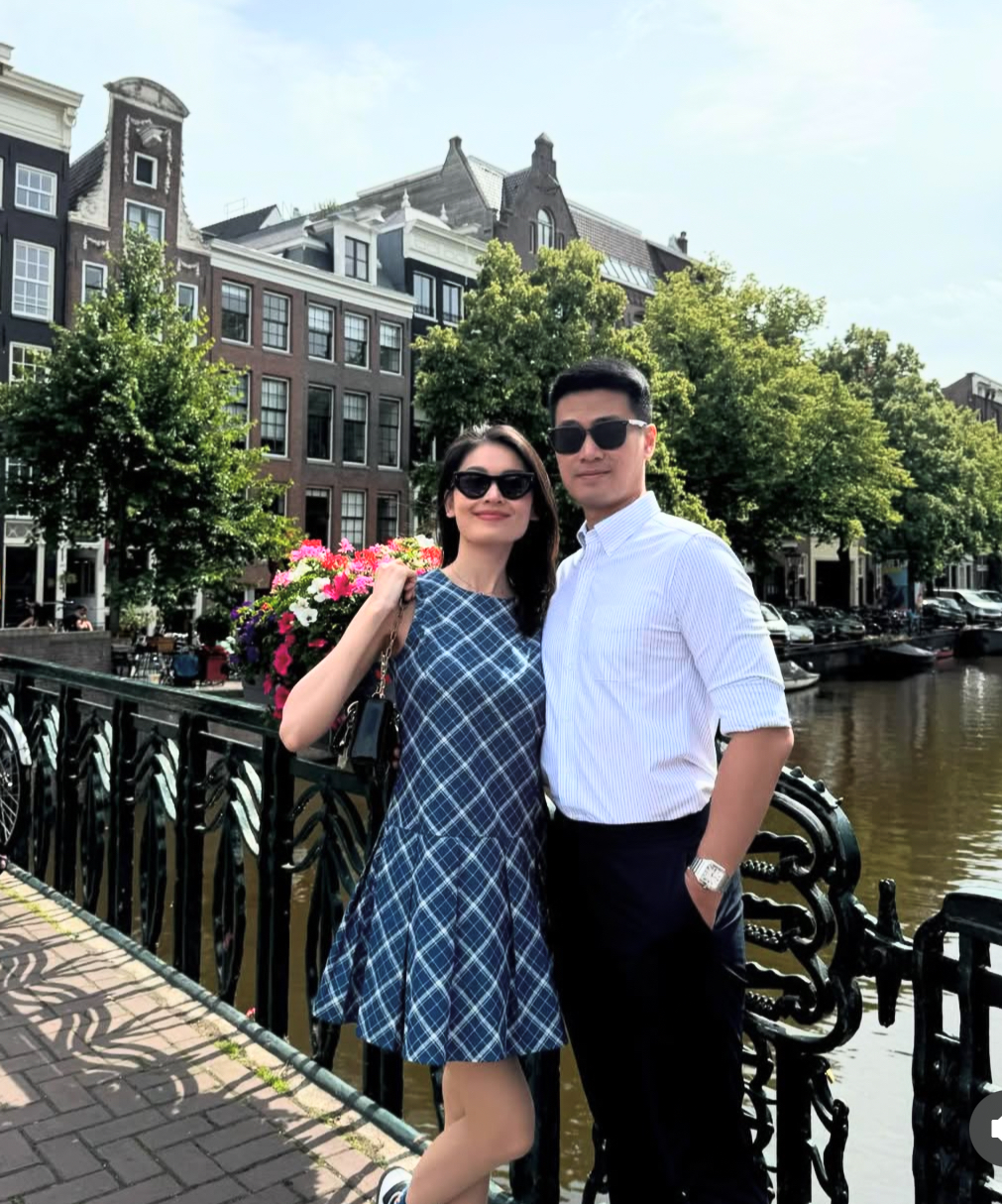 Á hậu Việt và "tổng tài" đẹp nhất nhì Vbiz đã bí mật đón con đầu lòng- Ảnh 5. Á hậu Việt và "tổng tài" đẹp nhất nhì Vbiz đã bí mật đón con đầu lòng- Ảnh 5.