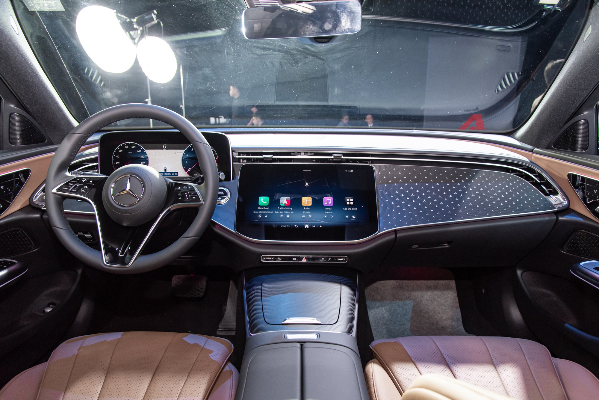 8 xe ra mắt Việt Nam tháng 10/2025: Rẻ nhất 520 triệu đồng, đắt nhất hơn 13 tỷ đồng, từ sedan đến SUV, đủ động cơ xăng điện và hybrid- Ảnh 6. 8 xe ra mắt Việt Nam tháng 10/2025: Rẻ nhất 520 triệu đồng, đắt nhất hơn 13 tỷ đồng, từ sedan đến SUV, đủ động cơ xăng điện và hybrid- Ảnh 6.