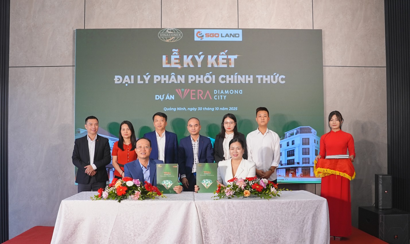 Lễ ký kết với các đại lý phân phối dự án Vera Diamond City Quảng Ninh- Ảnh 2. Lễ ký kết với các đại lý phân phối dự án Vera Diamond City Quảng Ninh- Ảnh 2.